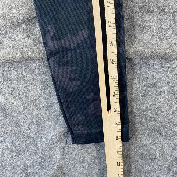 SPANX Leggings Medium Black Camo Print High Rise Seamless Look at Me Now - Picture 9 of 12